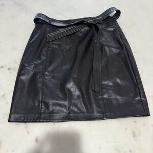 Calvin Klein Women's 8P Black Faux Leather Tie Belt Mini Pencil Skirt Capshe